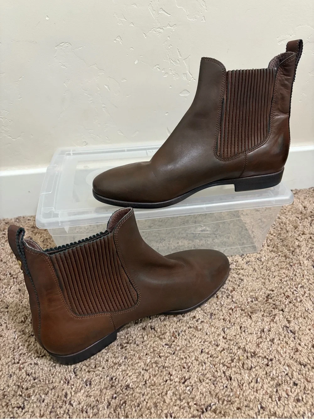Ugg Joey Chelsea Boot Brown Women's Size 7